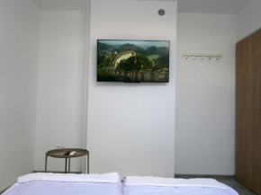 Alda, Pyrzowice